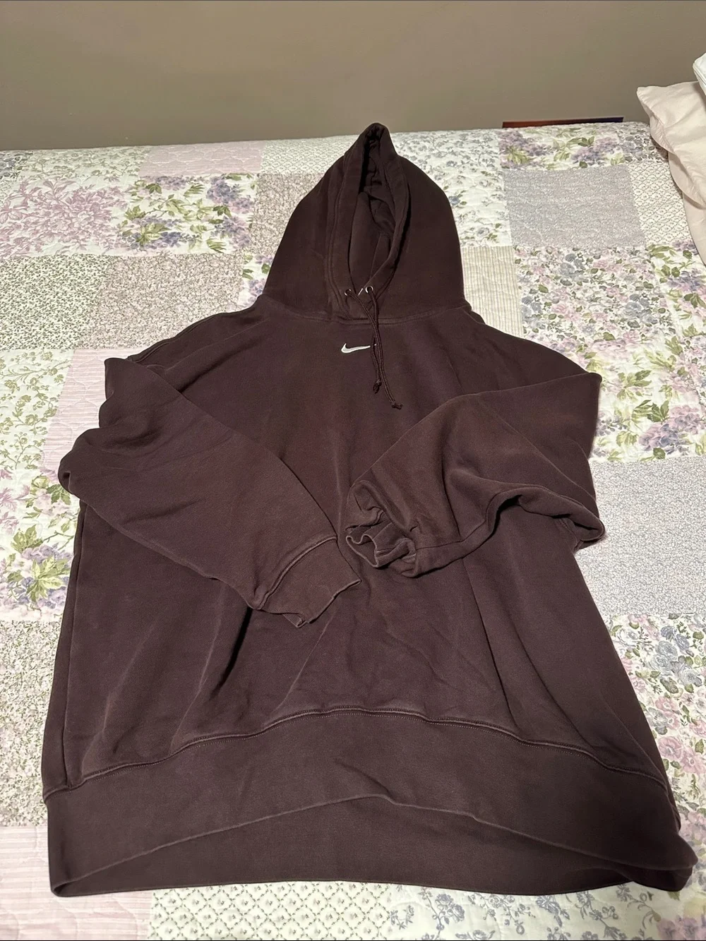 Nike Men’s Dark Brown Crewneck Hoodie with Swoosh